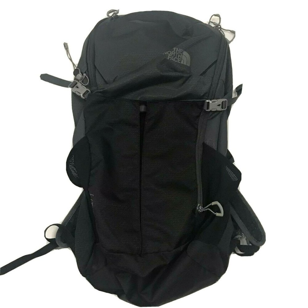 The North Face Litus 22 Backpack Hiking Black